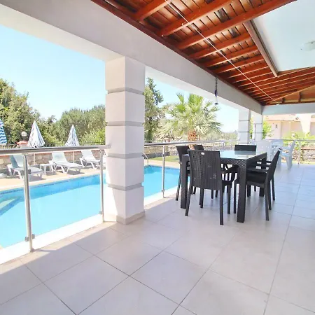 Demie Villa Villa