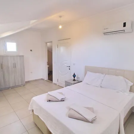 Demie Villa *